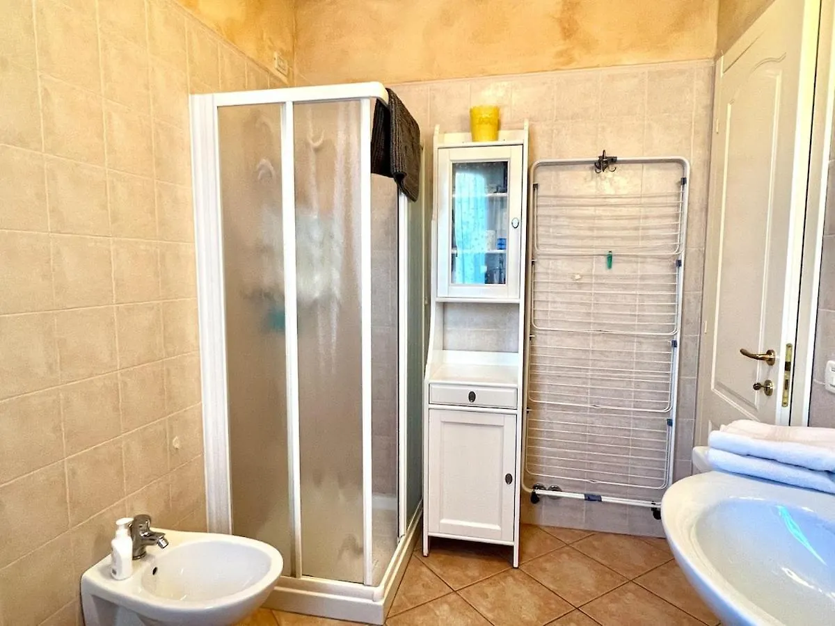 Cozy Haven Apartment Sirmione Italy