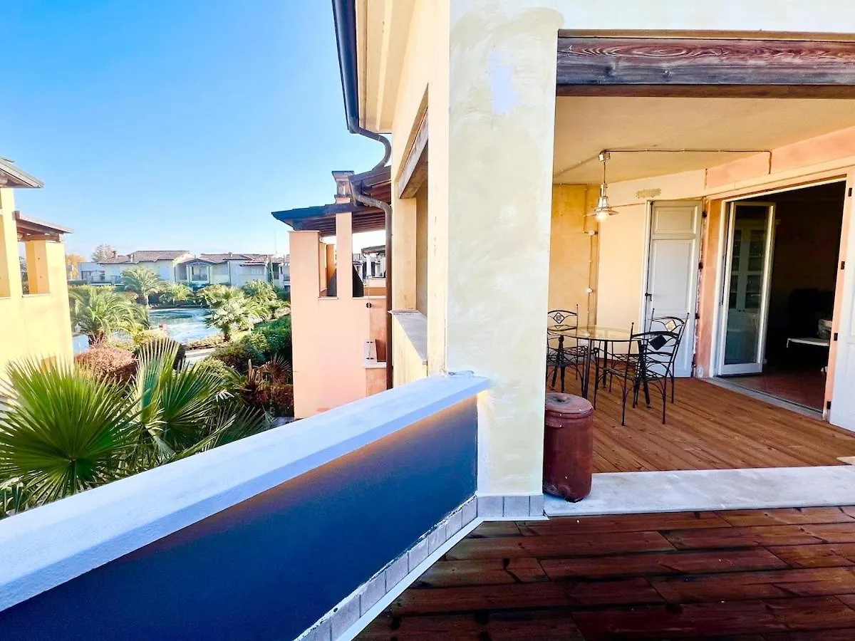 Cozy Haven Apartment Sirmione 0*,  Italy