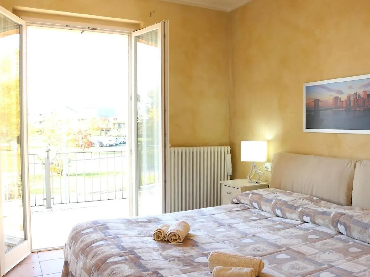 Cozy Haven Apartment Sirmione 0*,