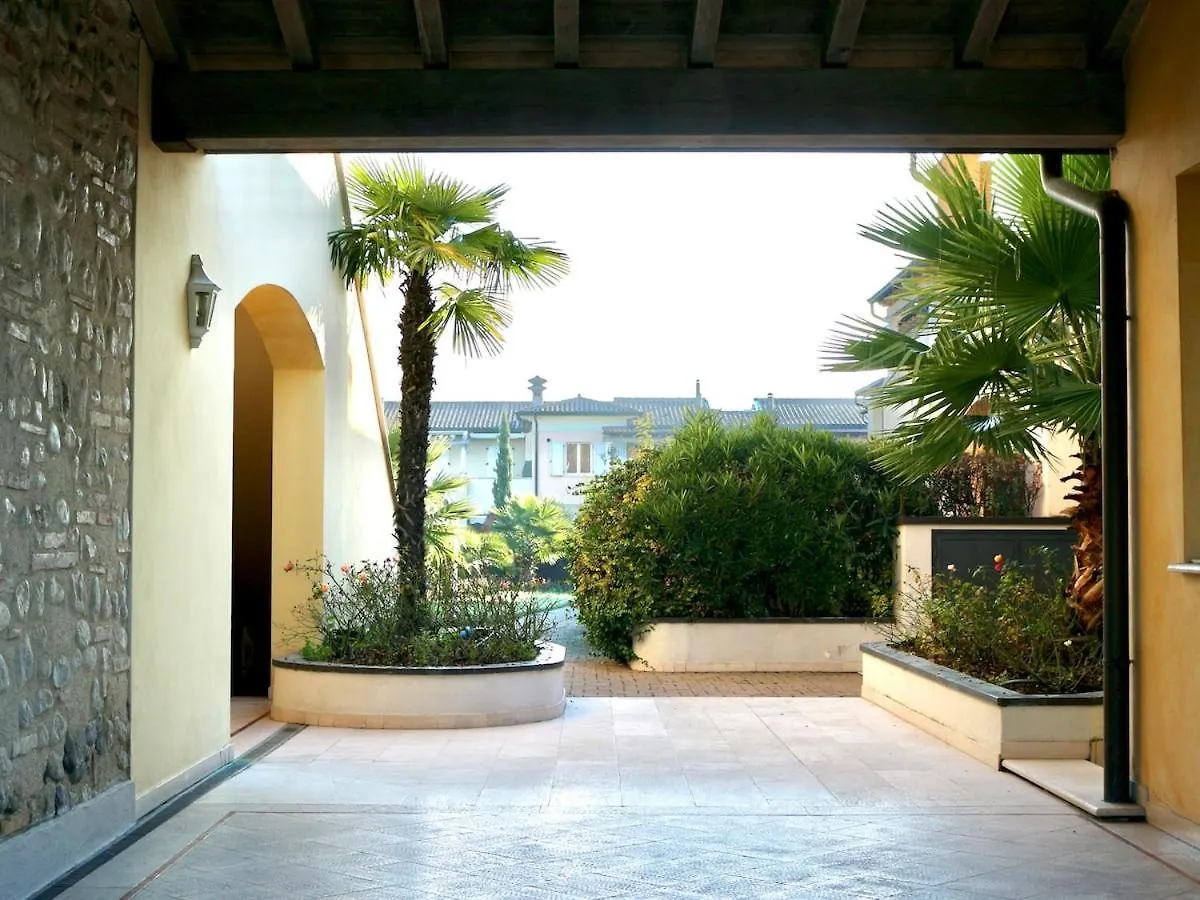 Cozy Haven Apartment Sirmione